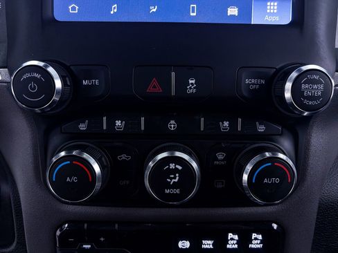 Used 2022 RAM 2500 Laramie w/ Night Edition AWD/4WD image 24