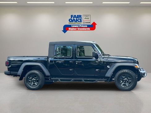 Certified 2023 Jeep Gladiator Sport w/ Trailer Tow Package image 6