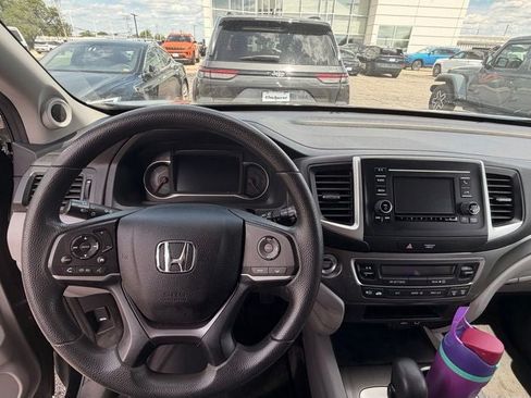 Used 2019 Honda Pilot LX image 16