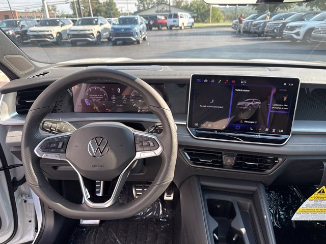 New 2026 Volkswagen Tiguan SE R-Line AWD/4WD image 14