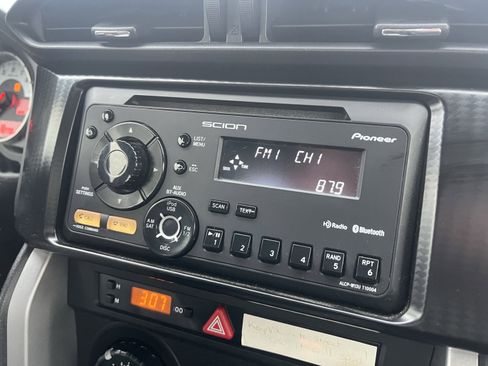 Used 2013 Scion FR-S image 10