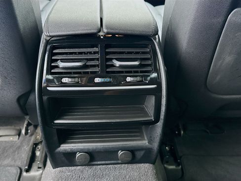 Used 2019 BMW 530e RWD image 17