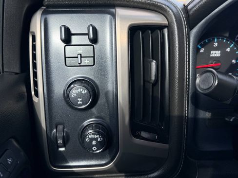 Used 2018 GMC Sierra 1500 Denali AWD/4WD image 36