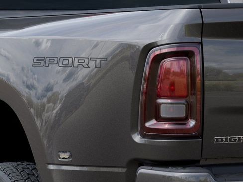 New 2026 RAM 3500 Big Horn AWD/4WD image 9
