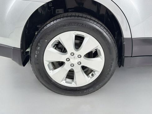 Used 2011 Subaru Outback 2.5i Premium w/ All-Weather Pkg AWD/4WD image 30