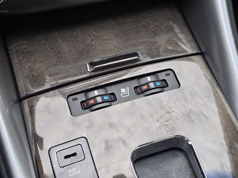 Used 2010 Lexus IS 250C RWD image 16