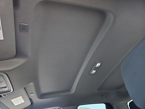 Used 2025 GMC Sierra 1500 Elevation image 30