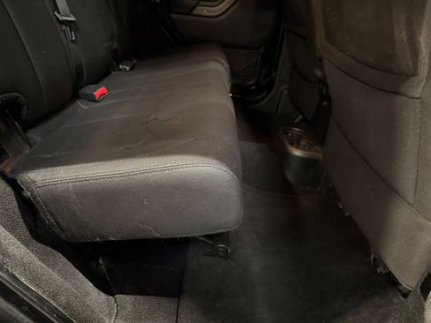 Used 2017 Jeep Wrangler Unlimited Sport AWD/4WD image 34