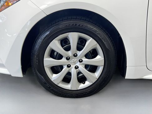 Used 2024 Toyota Corolla LE FWD image 14