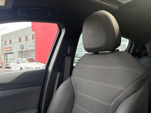 Certified 2024 Alfa Romeo Tonale Veloce w/ Active Assist Package image 24