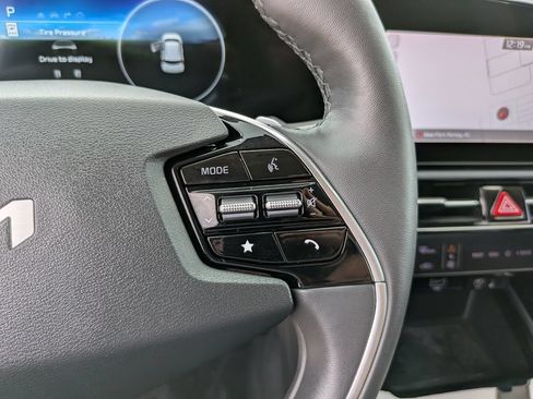 Certified 2023 Kia Niro Wave FWD image 31
