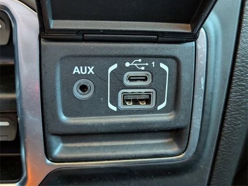 Used 2023 Jeep Wrangler Sport S image 21