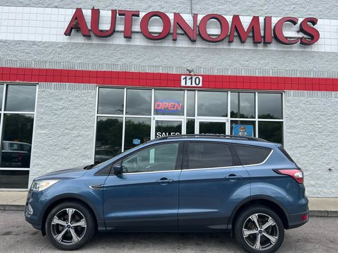Used 2018 Ford Escape SEL FWD image 3