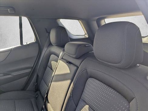 Used 2025 Chevrolet Equinox LT AWD/4WD image 15