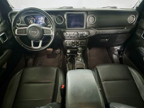 Used 2021 Jeep Wrangler Unlimited Sahara AWD/4WD image 16
