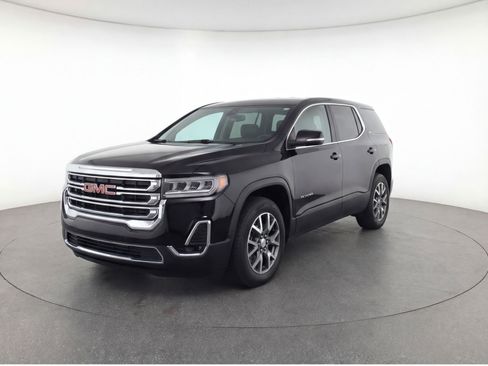 Used 2023 GMC Acadia SLT FWD image 3