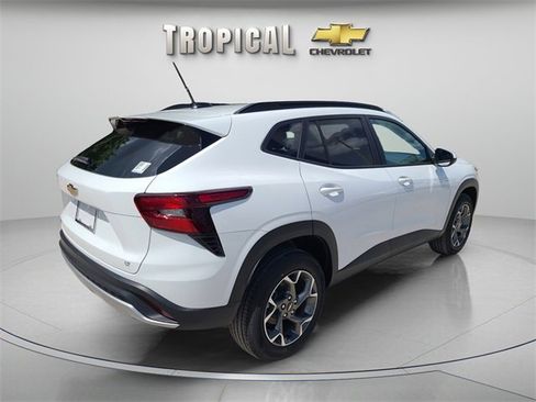 New 2026 Chevrolet Trax LT w/ Driver Confidence Package image 5