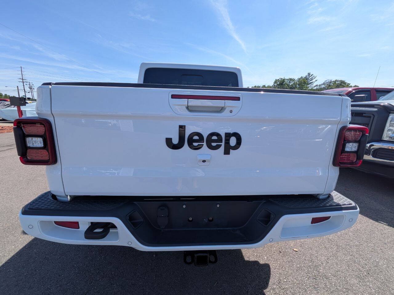 Used 2022 Jeep Gladiator High Altitude AWD/4WD image 5