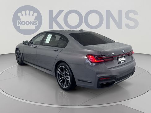 Used 2022 BMW 750i xDrive w/ Executive Package AWD/4WD image 4
