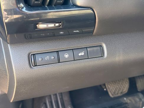 Certified 2025 Nissan Pathfinder SV AWD/4WD image 22