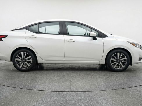 Used 2025 Nissan Versa SV image 11
