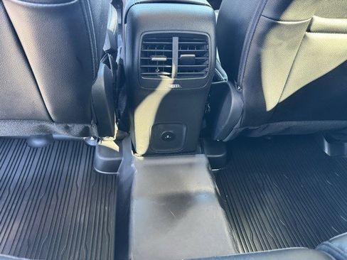 Certified 2025 Ford Escape Platinum w/ Premium Technology Package image 26