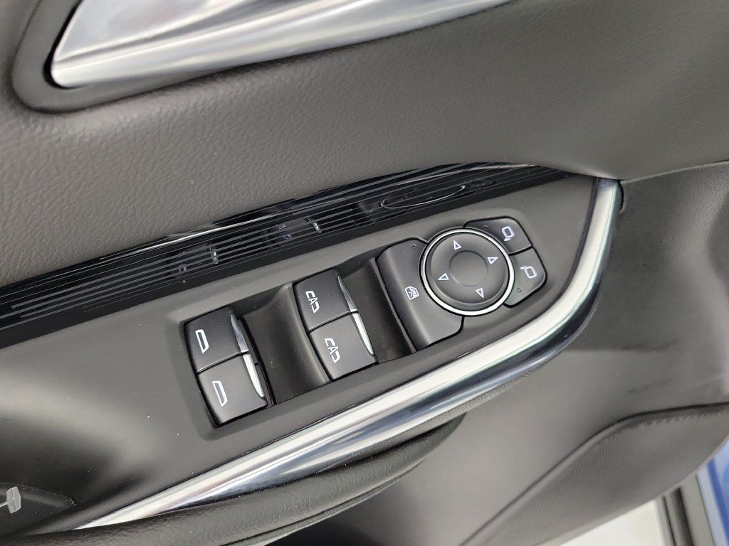 Certified 2024 Cadillac XT4 Luxury w/ Cold Weather Package FWD image 23