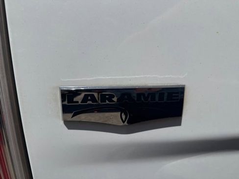 Used 2015 RAM 1500 Laramie w/ Convenience Group AWD/4WD image 11
