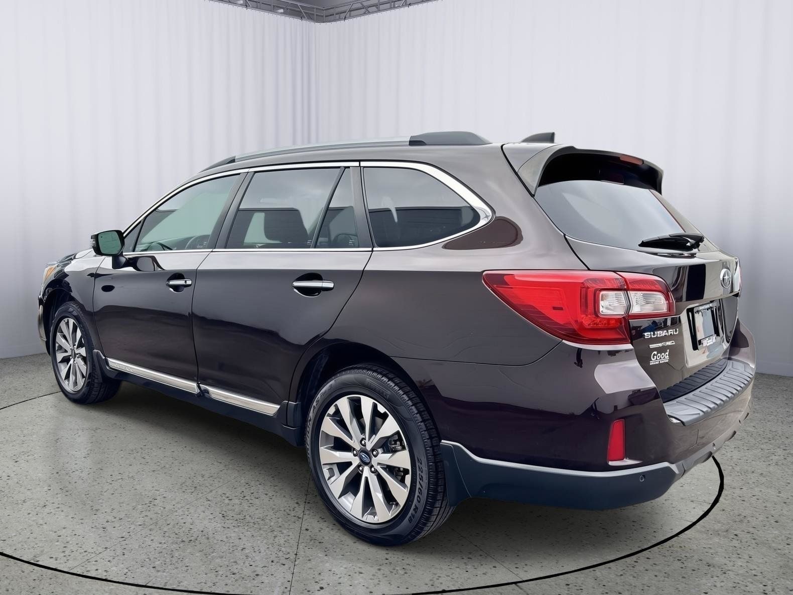 Used 2017 Subaru Outback 2.5i Touring w/ Popular Package #5A AWD/4WD image 9