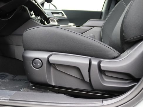 New 2026 Mitsubishi Outlander ES image 14