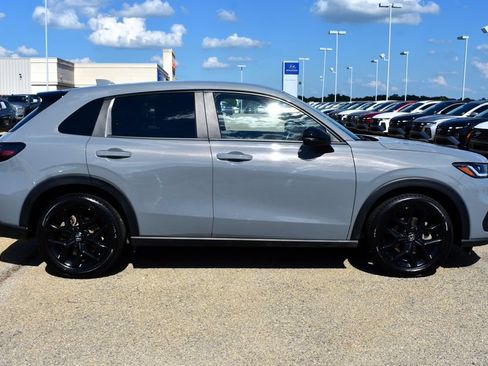 Used 2024 Honda HR-V Sport image 2