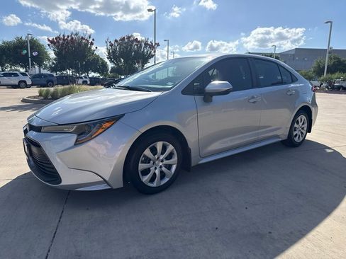 Used 2026 Toyota Corolla LE FWD image 1