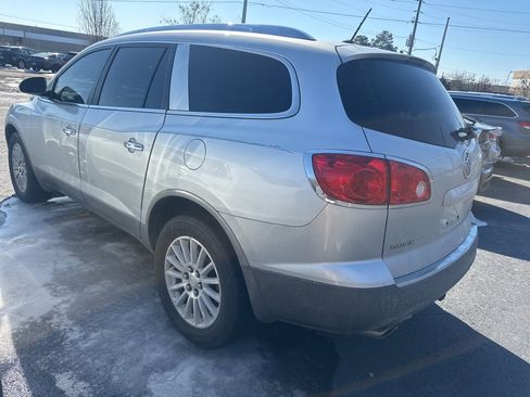 Used 2011 Buick Enclave CXL w/ LPO, Cargo Convenience Pkg image 4