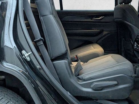 Used 2023 Jeep Grand Cherokee L Laredo image 20