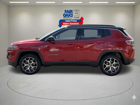 Used 2025 Jeep Compass Limited image 10