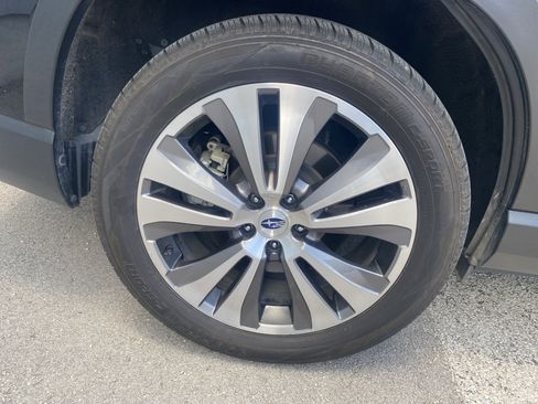 Certified 2021 Subaru Ascent Premium w/ Convenience Package AWD/4WD image 9