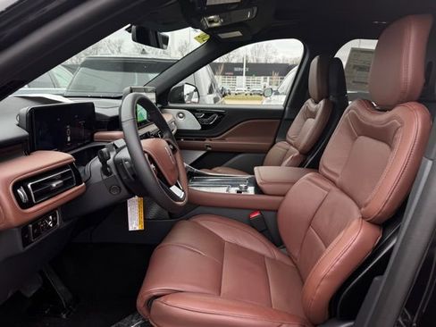 New 2026 Lincoln Aviator Reserve image 16