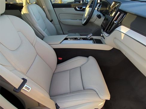 New 2026 Volvo XC60 B5 Ultra w/ Protection Package Premier image 21