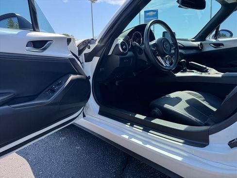 Used 2023 MAZDA MX-5 Miata Grand Touring RWD image 13