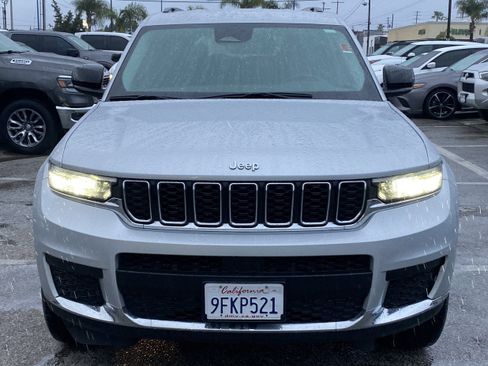 Used 2023 Jeep Grand Cherokee L Laredo image 3