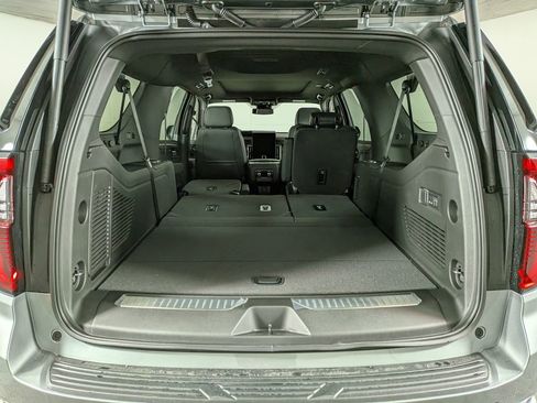 New 2026 GMC Yukon XL Denali w/ Sun & Power Step Package image 10