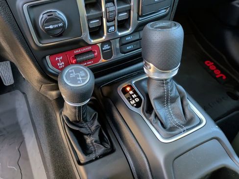 New 2026 Jeep Gladiator Mojave image 36