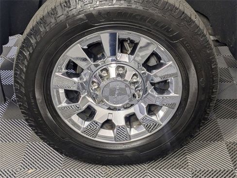 Used 2019 GMC Sierra 2500 Denali w/ Duramax Plus Package image 8