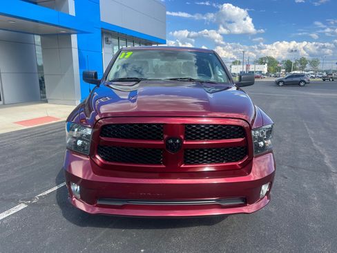 Used 2017 RAM 1500 Express w/ Express Value Package RWD image 7