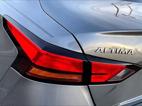 Certified 2024 Nissan Altima 2.5 SR image 31