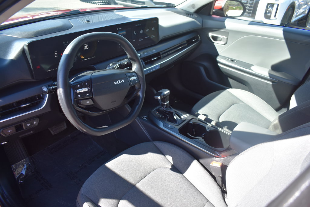 Used 2025 Kia K4 FWD image 18