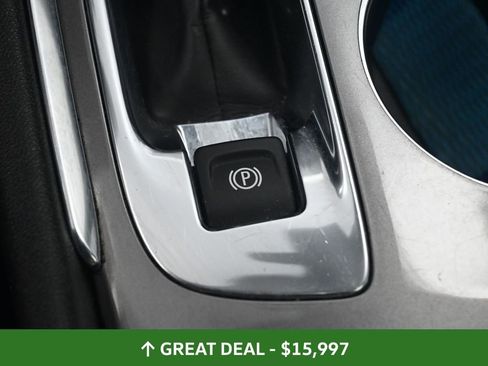 Used 2023 Chevrolet Malibu LT image 32