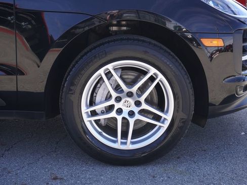 Used 2021 Porsche Macan image 13