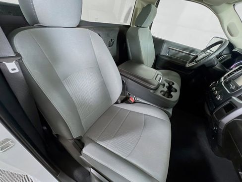 Used 2022 RAM 1500 Classic SLT image 23