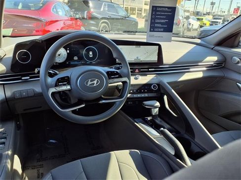 Used 2024 Hyundai Elantra SEL image 10